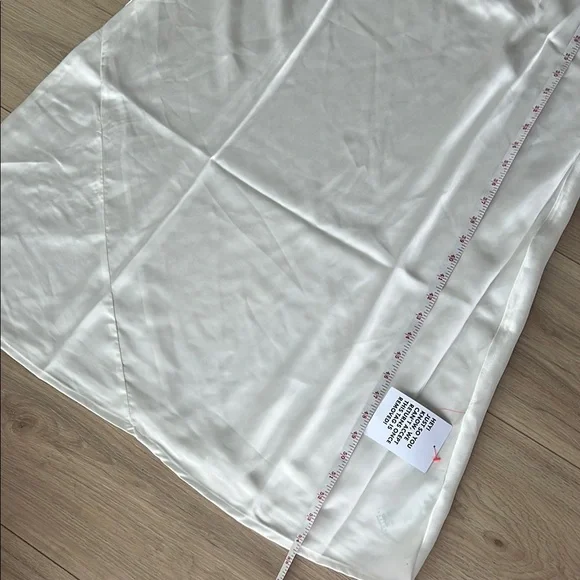 ASOS DESIGN satin puff sleeve midi tea dress in white - Picture 10 of 13